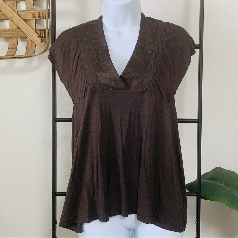 BCBGirls Brown Flutter Sleeve Tee